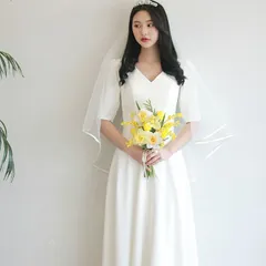 【新品・未使用】司会、宴会、成人式、誕生日パーティー、プリンセスドレス、ウェディングドレスなどに最適な白いドレス。