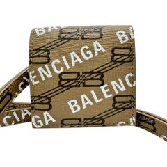 希少 BALENCIAGA AirPodsケース チェーンショルダー ストーン 希少 BALENCIAGA AirPodsケース チェーンショルダー ストーン - メルカリ