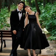 【新品・未使用】オフショルダーデザインでハイヘムのフレンチスタイルのウェディングドレス。旅行の写真撮影やお出かけの花嫁に最適です。