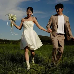 【新着 - 未使用】オフショルダーウェディングドレス、旅行写真に最適、エレガントで妖精のような雰囲気、トレーン付きのホワイトイブニングドレス