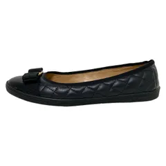 FERRAGAMO/SalvatoreFerragamo(サルバトーレフェラガモ) フラットシューズ 8 M レディース - 黒 キルティング/ヴァラ レザー