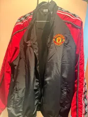 XL umbro マンチェスター・ユナイテッドFC レトロ ウィンドブレーカー ブラック/レッド