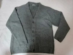 GU Vネックカーディガン グリーン Lサイズ