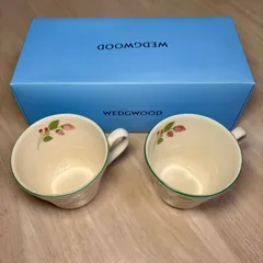 【美品】ウェッジウッド フェスティビティ ラズベリー マグカップ 2個セット