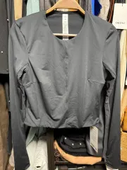 ルルレモン トップス S (新品)