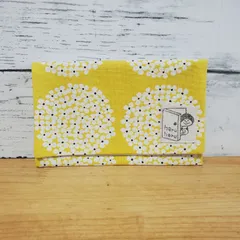 ぴったりが嬉しい！スリム通帳ケース(サークルフラワー) ハンドメイド 手作り