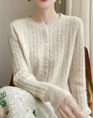 新品)アイボリー ケーブル編みニットカーディガン55 66