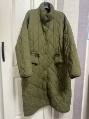 ZARA ザラ キルティング ダウン アウター カーキ色 Sサイズ