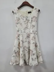 evelyn フラワー パータン ONE PIECE