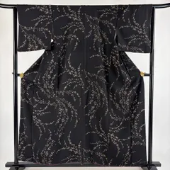 小紋 身丈158.5cm 裄丈64cm M 袷 桜 金彩 黒 正絹 優品 【中古】