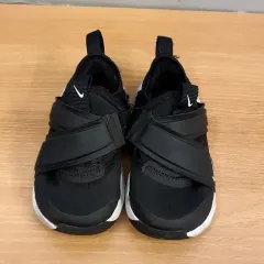 (120) NIKE キッズ スニーカー バックル