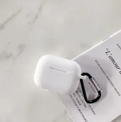 AirPods Pro3ケース 保護カバー シリコン キズ防止 カラビナ付き 白
