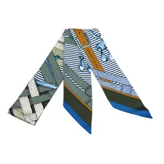 HERMES(エルメス) スカーフ美品 ツイリー ブルー×グリーン×マルチ リボンスカーフ/Mors a Jouets Chemise/2019AW