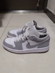 230 NIKE エア ジョーダン 1 ロー 白 ウルフグレー