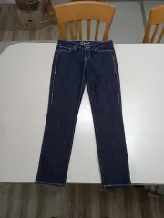 27 リーバイス Ladies 骨盤 ストレッチ スリム ストレート インディゴデニム 27-607