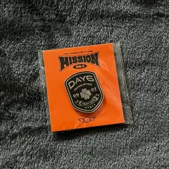 DAY6（デイシックス）ミッション No.9 バッジ 出品 (元値)