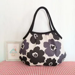 グラニーバッグ（北欧風＊花柄＊ブラック✕グレー＊生成り）