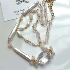 ホワイト・クリアカラーの天然石ネックレス
