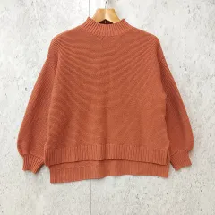 earth music&ecology アースミュージックアンドエコロジー ニット サイドスリット タートルネック ゆったり サーモンピンク Fサイズ ◎、◇〇