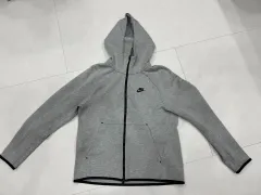 ナイキ テックパック m サイズ セットアップ 出品