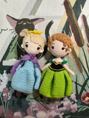 Disney アナと雪の女王 エルサ＆アナ 編み ぬいぐるみ