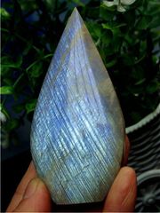 AAA級天然レインボー水晶六角柱置物B0123/YS/179D - メルカリ