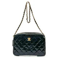 CHANEL パテント エナメル レザー ショルダーバッグ　シャネル　マトラッセ パテント　美品　シリアルナンバーあり