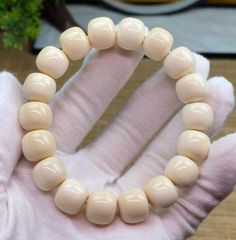 天然マンモス牙美しい手作り彫刻 青い目手持ち ブレスレット - メルカリ
