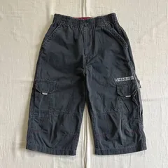 00s　archive　アーカイブ古着　thriller　スリラー　コットンツイル系生地　ギミック　膝下　半端丈カーゴパンツ　バギー　ワイドシルエット　ハーフパンツ　複数ポケット　ロゴタグ　メッシュ切り替え　フェードブラック　C-BOY　Y2K　ストリート