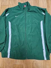ナイキ ウィンドブレーカー