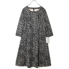 【新品】ラクープ★美フォルム！総柄プリントが素敵なワンピース サイズL 黒×ベージュ系 z11174