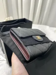 新品) CHANEL キャビア Classic 半財布 ブラック