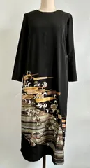 黒留袖リメイク　金色装飾　ロングワンピース　黒　正絹　豪華　駒刺繍　扇面花唐草文　金彩