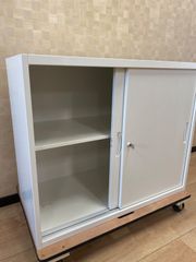 IKEA PSホワイト金属製キャビネット ロッカー風デザイン - メルカリ