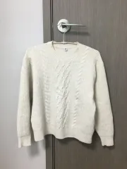 ユニクロ ケーブル ニット アイボリー (断捨離)