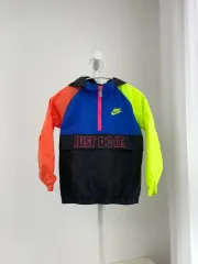 ナイキ キッズ アノラック ウィンドブレーカー 110-116 5-6y