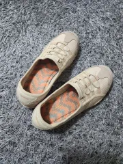 スケッチャーズ コンフォートシューズ アイボリー レディース