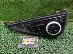 8FN2591 GFB4 トヨタ アクア NHP10 後期型 S エアコンスイッチパネル