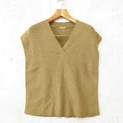 GU ジーユー ニット プルオーバー ベスト Vネック カーキ Mサイズ ◎_〇◇☆