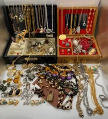遺品整理　生前整理　アクセサリー　まとめ売り   ネックレス　リング   ピアス  イヤリング　ブローチ　ブレスレット　南京錠　パスケース