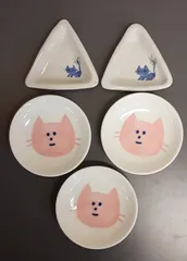 ネコ🐱豆皿　２種で五枚セット　小皿