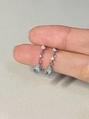 ライトブルー ドロップ型 ピアス レディース シルバーカラー 上品 エレガント 揺れる アクセサリー 春夏 パーティー デイリー おしゃれ ギフト