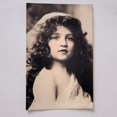 白いヴェールのまなざし 少女 フランス ヴィンテージ ポストカード
