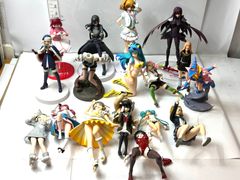 アニメキャラクター フィギュア 11体セット - メルカリ
