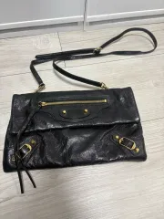 バレンシアガ エンベロープ クラッチバッグ