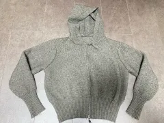 ジップアップフーディー