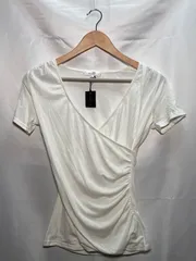 【新品タグ付】ボナジョルナータ カシュクールカットソー 白 ギャザー 着痩せのサムネイル