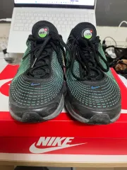 ナイキ エアマックス DN スニーカー 出品