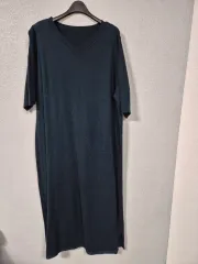 Vネック半袖ニット ONE PIECE 66 77