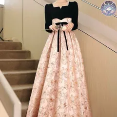 新品 未使用 レディース ウェディングドレス フォーマルドレス パーティードレス 花柄スカートが可愛い パール付き 長袖 イブニングドレス